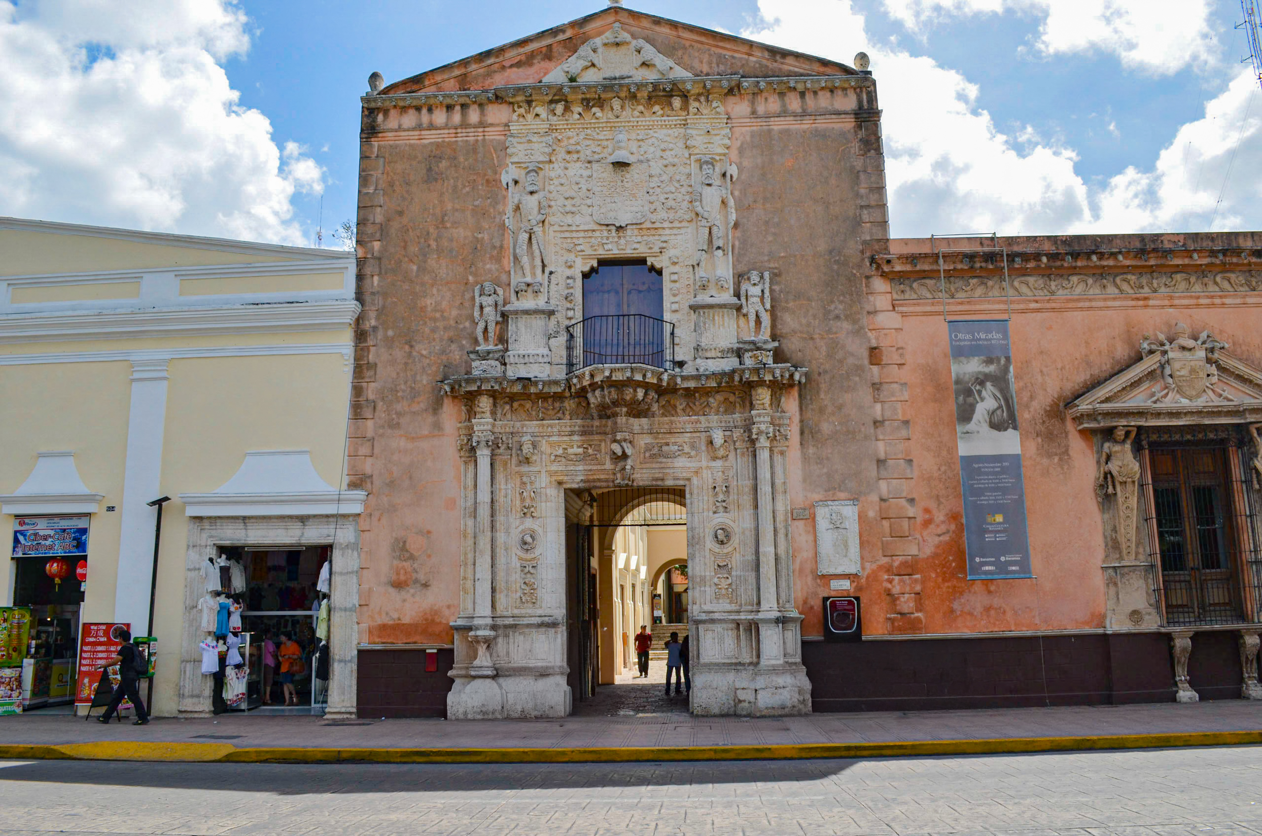 The ornate and historically significant facade of the Casa de Montejo in Mérida's main square. This well-preserved landmark is a central feature of the city's rich history and a must-see for incentive travel and MICE groups on cultural tours.