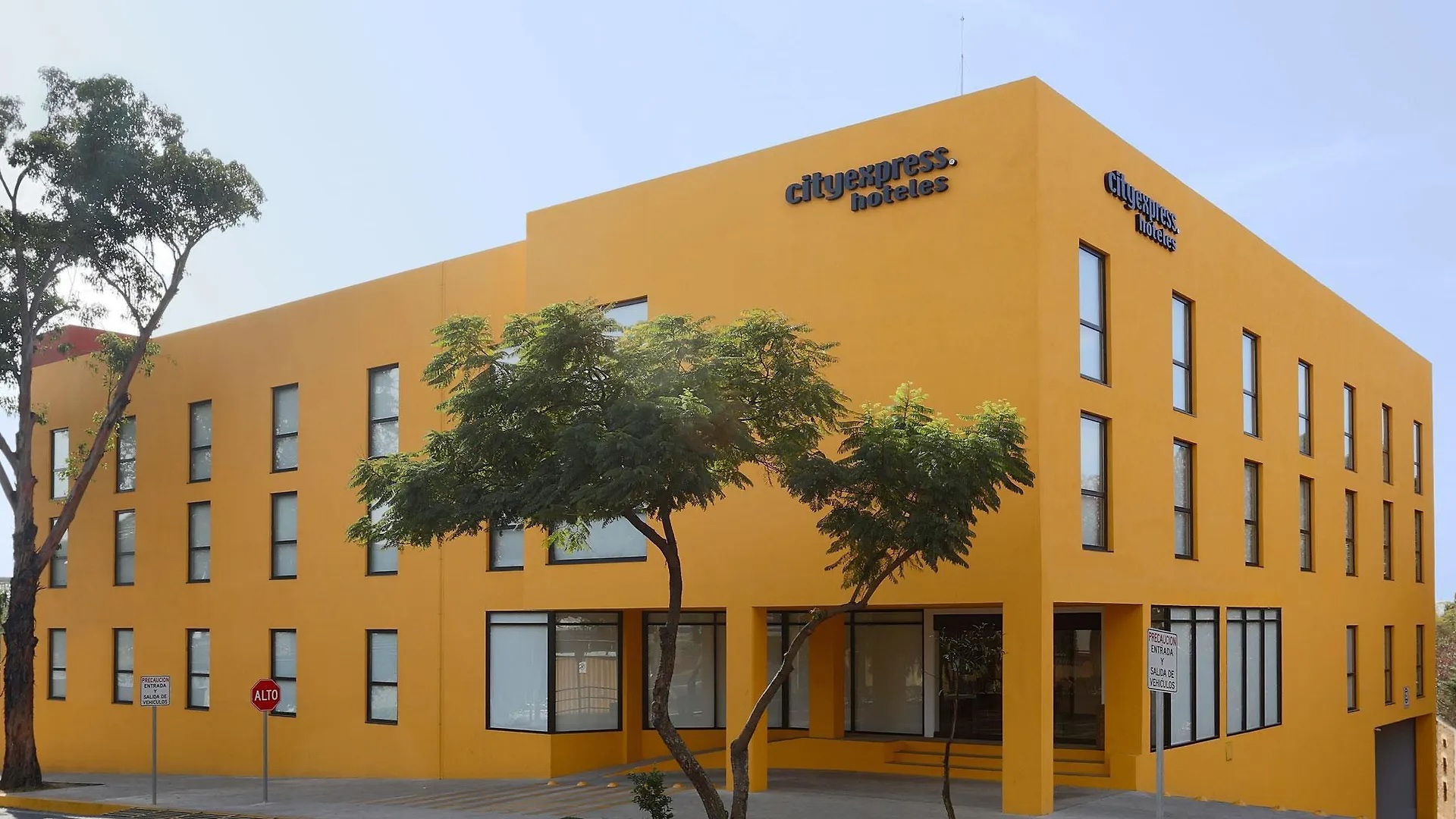 City Express by Marriott Oaxaca