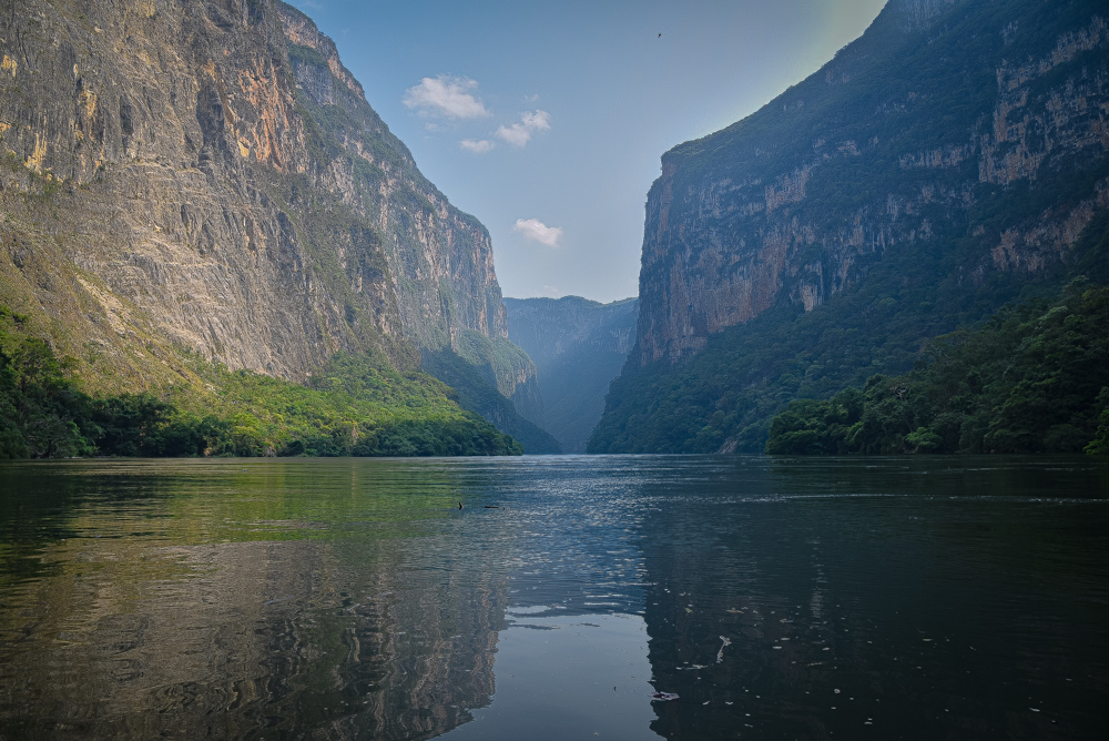 Incentive travel experience at Sumidero Canyon, a stunning natural venue in Chiapas, Mexico, ideal for corporate groups and conventions
